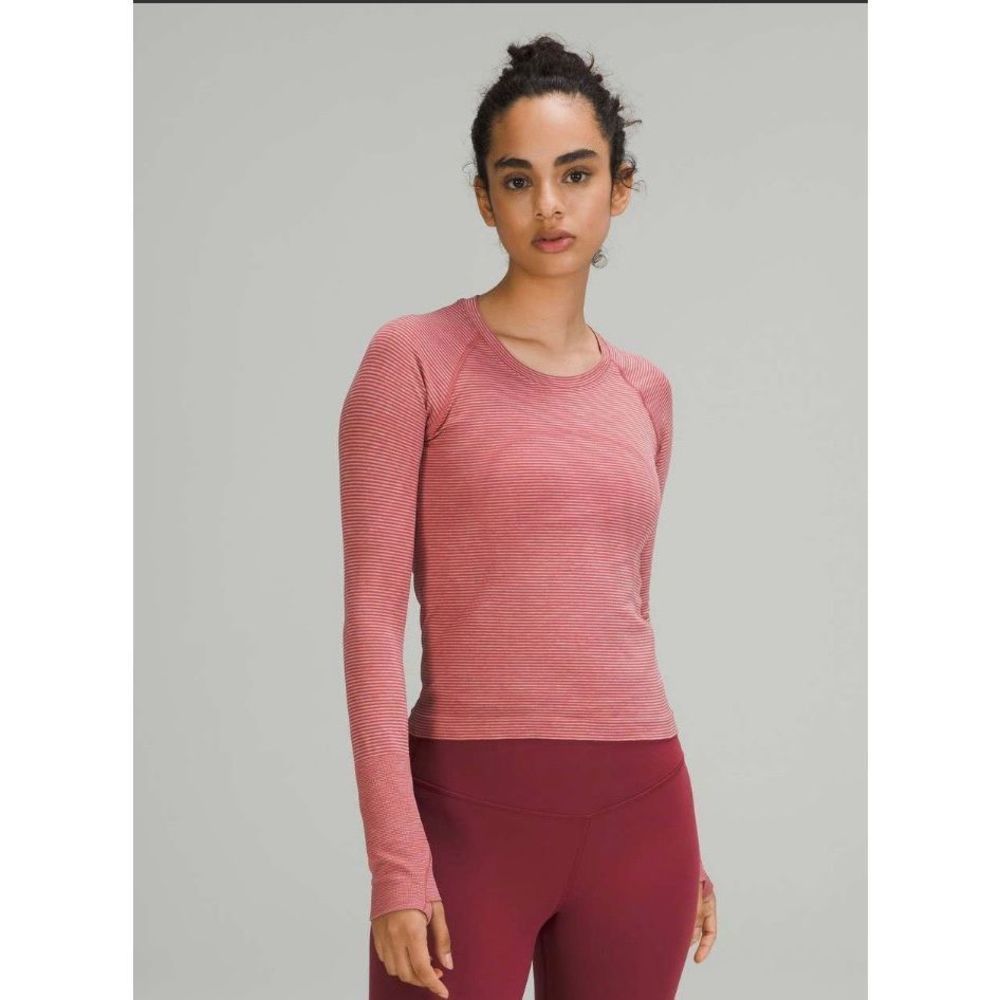 Lululemon Swiftly Tech Long Sleeve Shirt
Race Length size 4 NWT